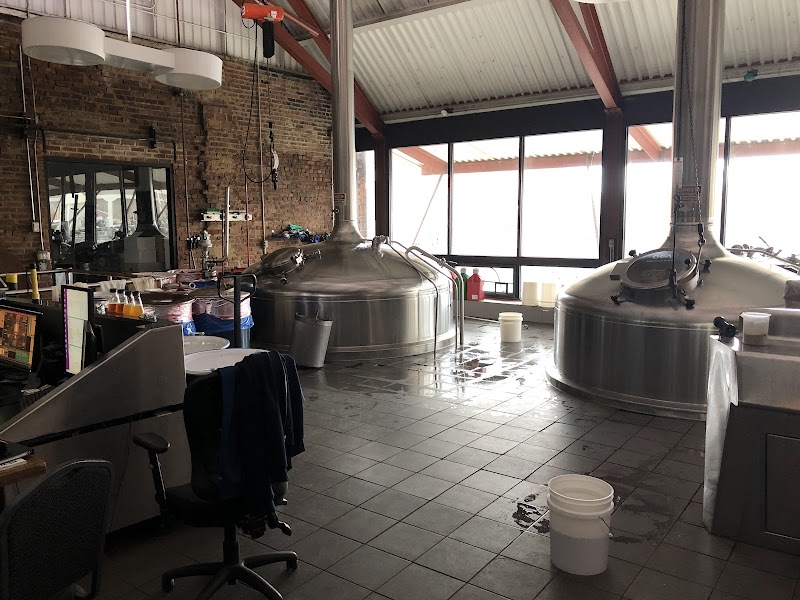 Great Lakes Brewing Company Tasting Room Cleveland atmosphere