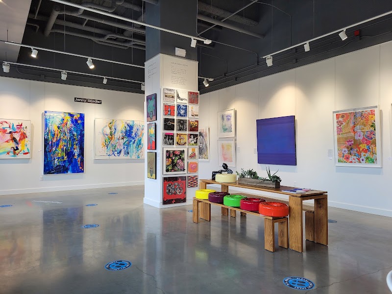 District Gallery Cleveland atmosphere