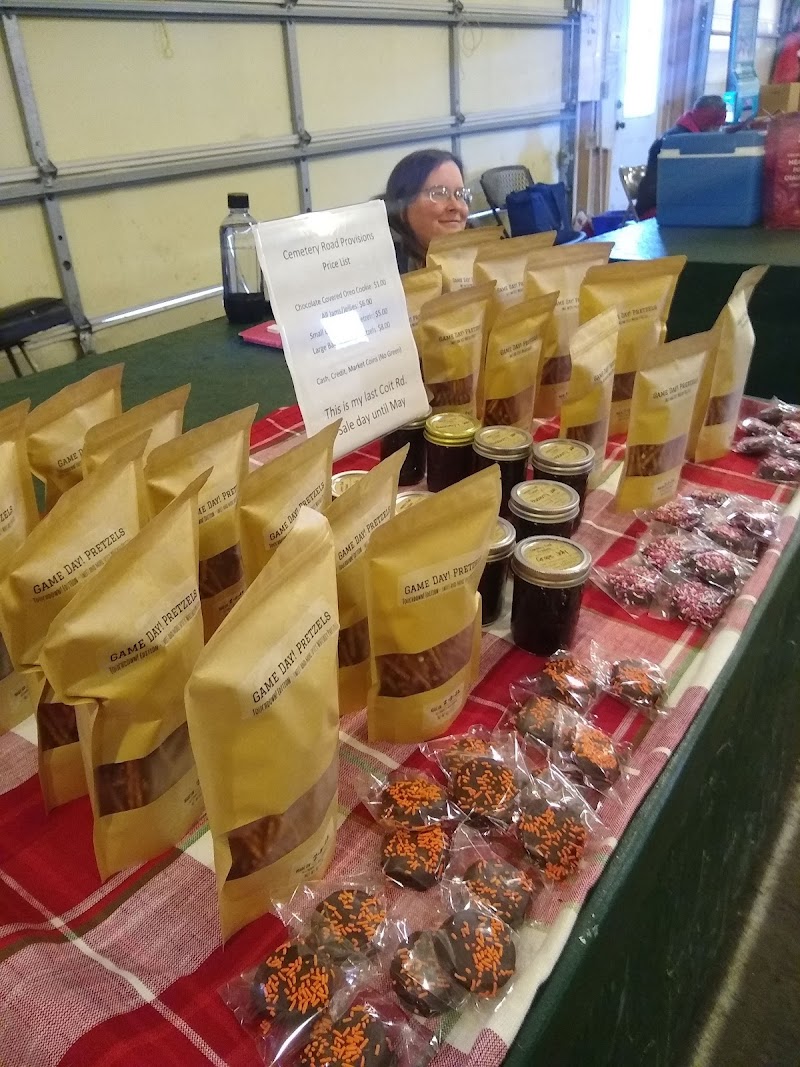 Coit Road Farmers Market Cleveland atmosphere