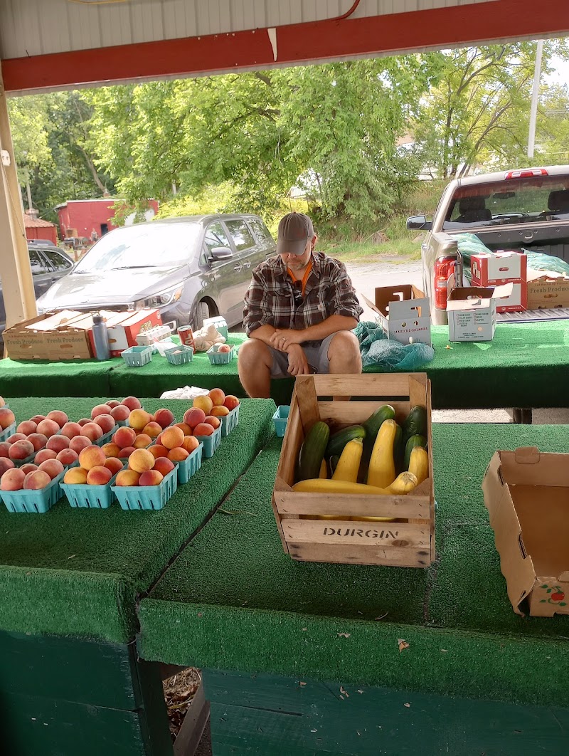 Coit Road Farmers Market Cleveland atmosphere
