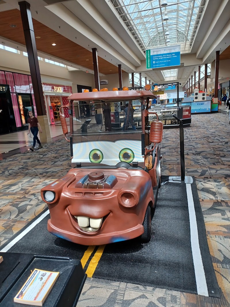 Great Lakes Mall Cleveland atmosphere
