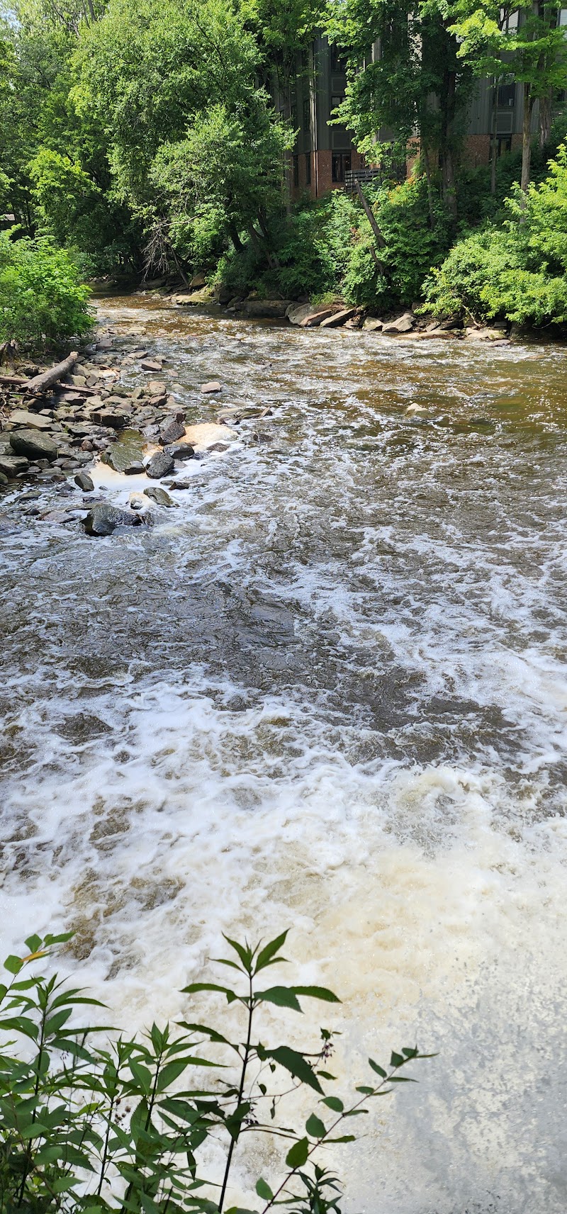 Chagrin Falls Waterfall Cleveland atmosphere