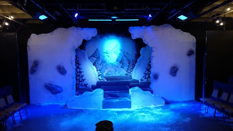 Blank Canvas Theatre Cleveland atmosphere