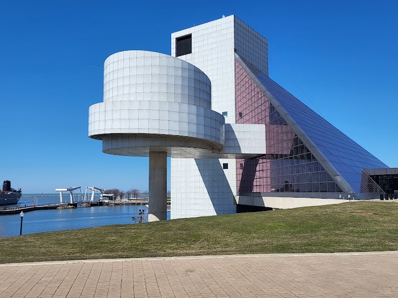 Rock & Roll Hall of Fame Cleveland atmosphere