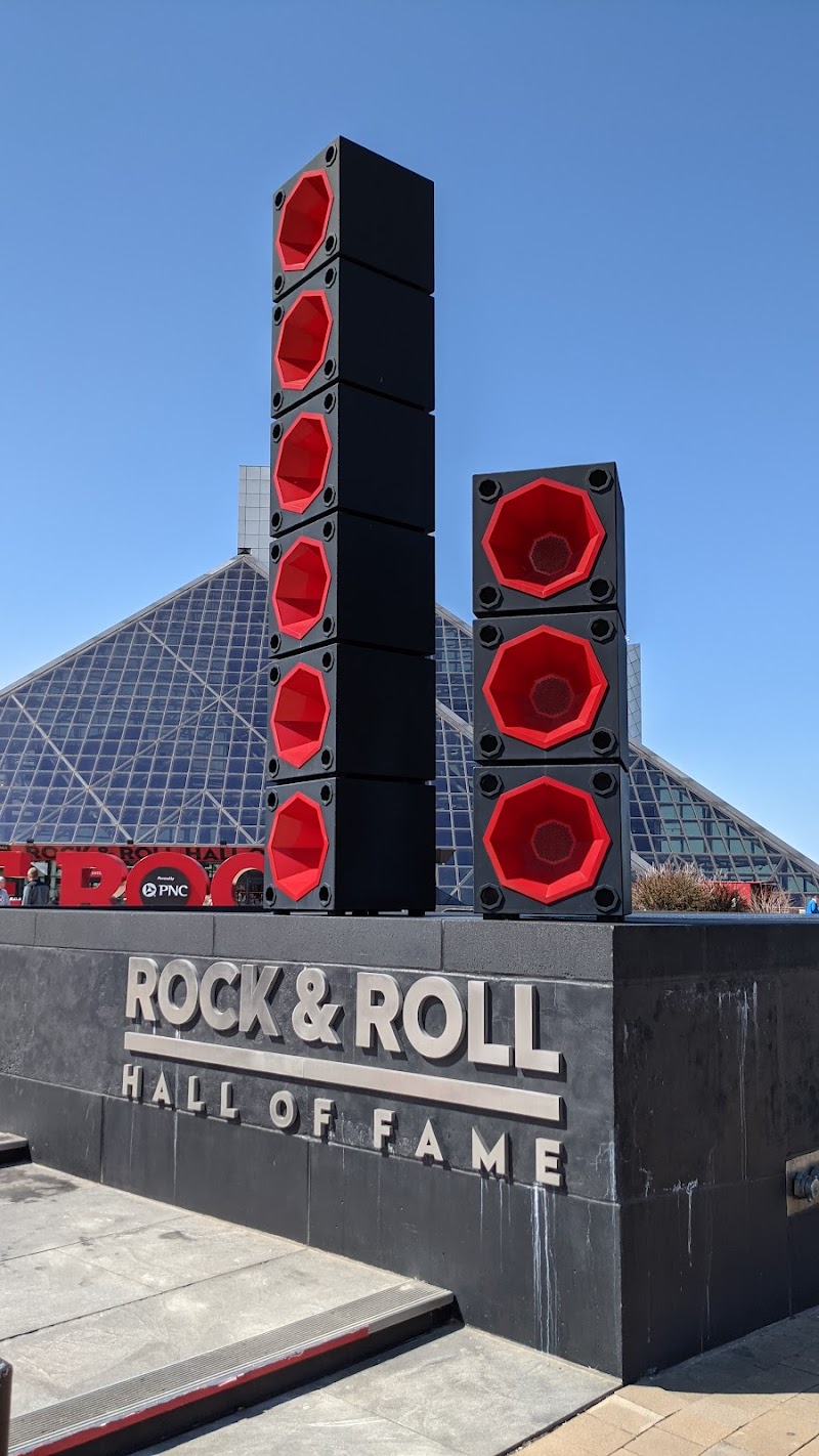 Rock & Roll Hall of Fame Cleveland atmosphere