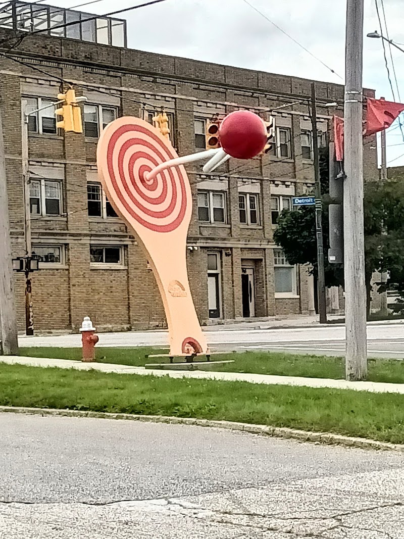 Paddle Ball Superelectric Sculpture in Cleveland
