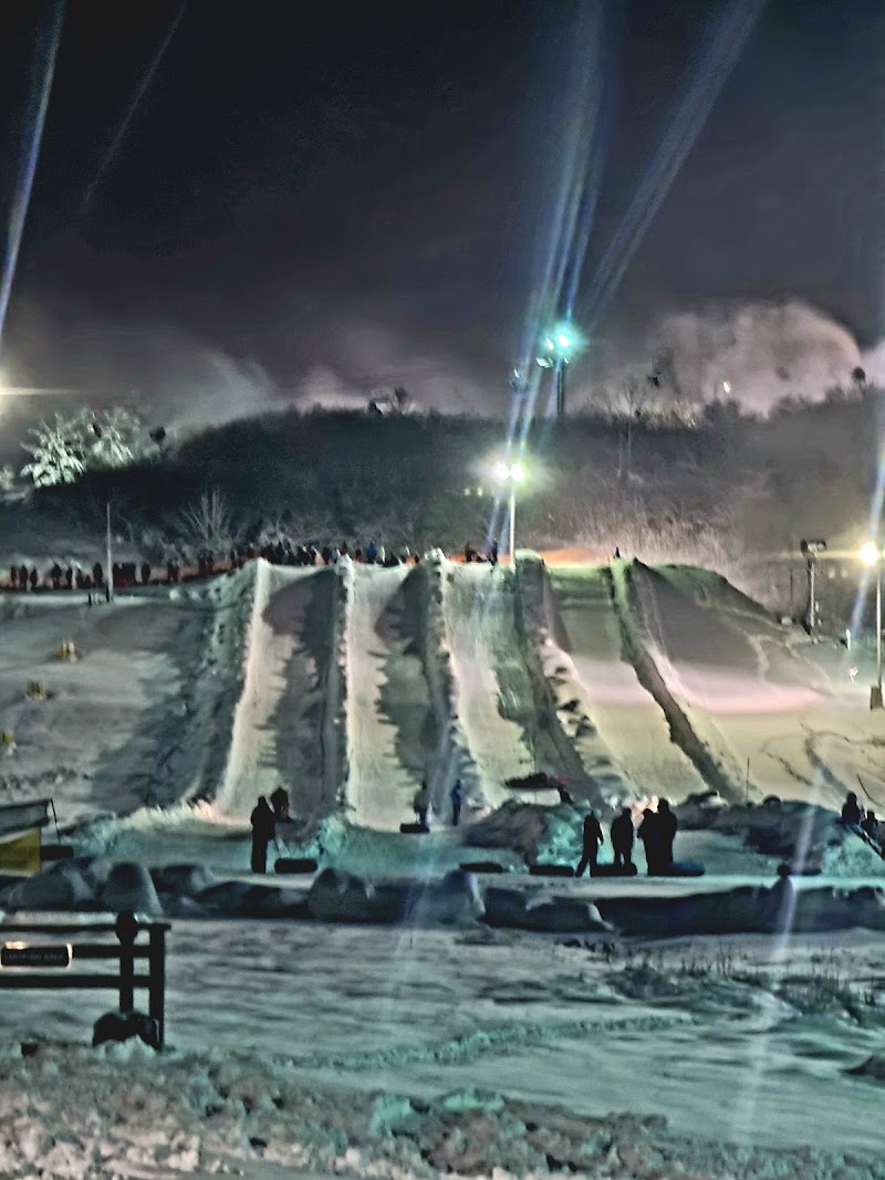 Polar Blast Snow Tubing Cleveland atmosphere