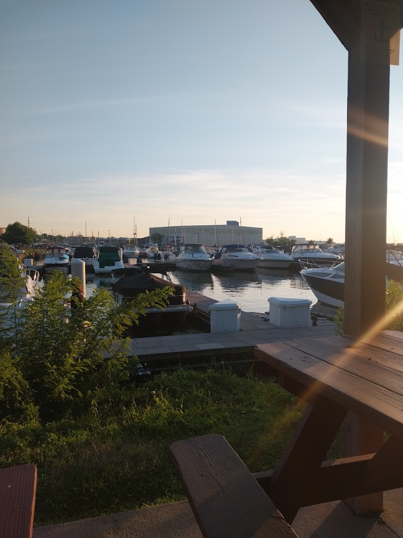 Whiskey Island Marina Cleveland atmosphere