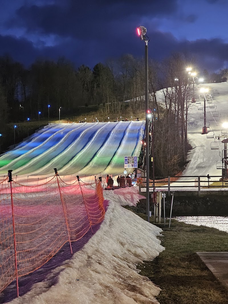 Vertical Descent Tubing Park Cleveland atmosphere