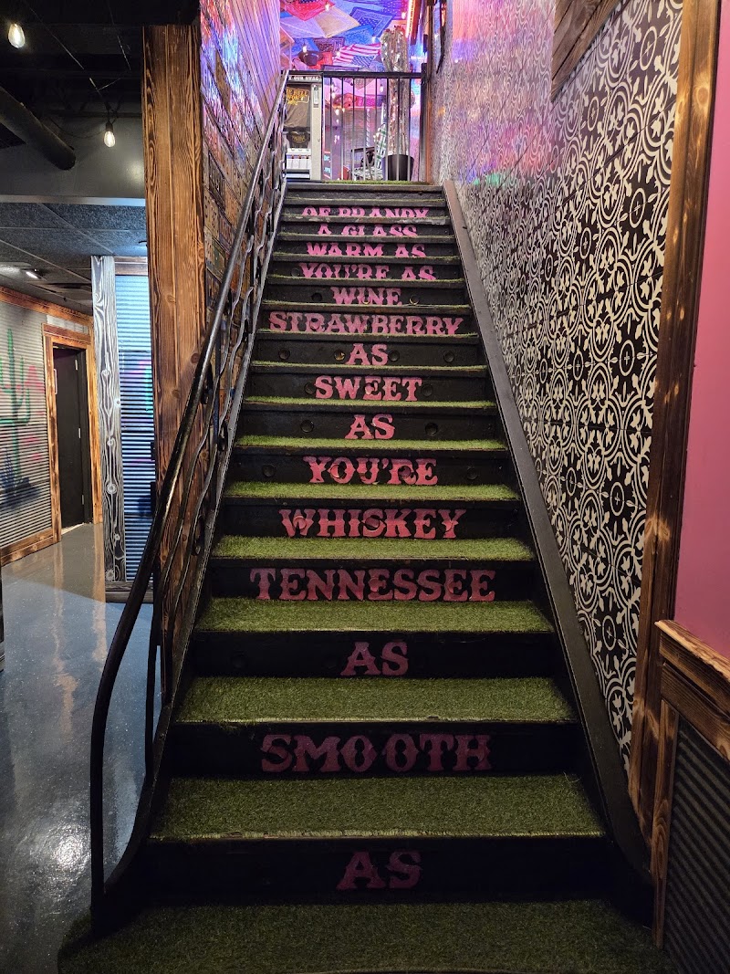 Jolene's Honky Tonk Cleveland atmosphere