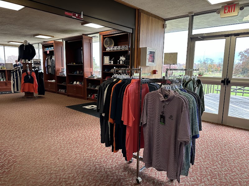 Seneca Golf Course Cleveland atmosphere