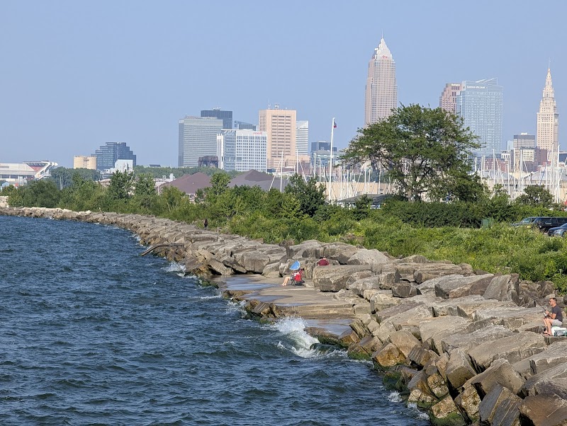 Cleveland Harbor West Pierhead Lighthouse Cleveland atmosphere