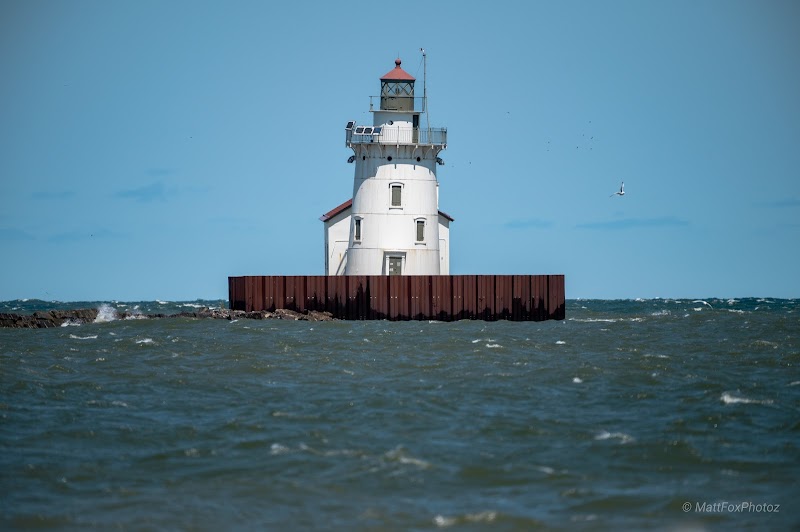 Cleveland Harbor West Pierhead Lighthouse Cleveland atmosphere