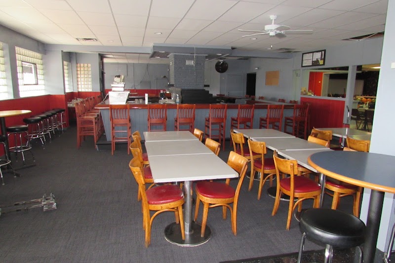 Red Circle Bar & Lanes Cleveland atmosphere