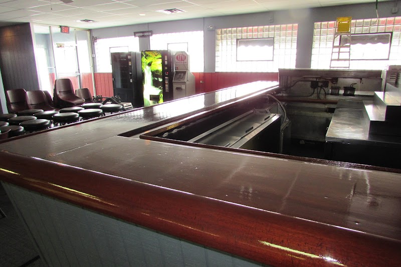 Red Circle Bar & Lanes Cleveland atmosphere
