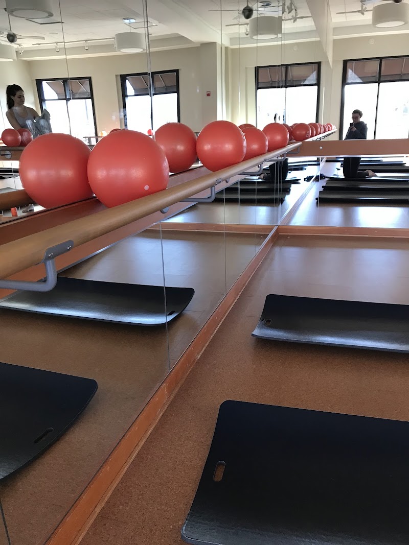 barre3 Cleveland atmosphere