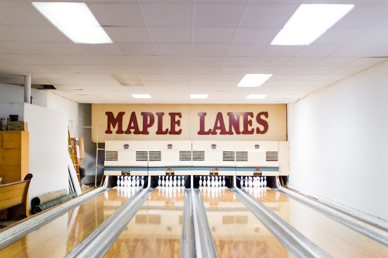 Maple Lanes Cleveland atmosphere