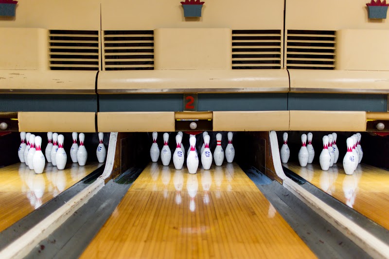 Maple Lanes Cleveland atmosphere