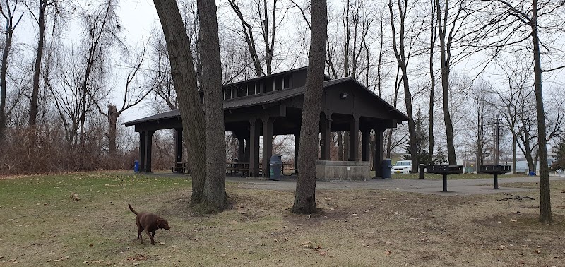 Settler’s Bluff Picnic Area