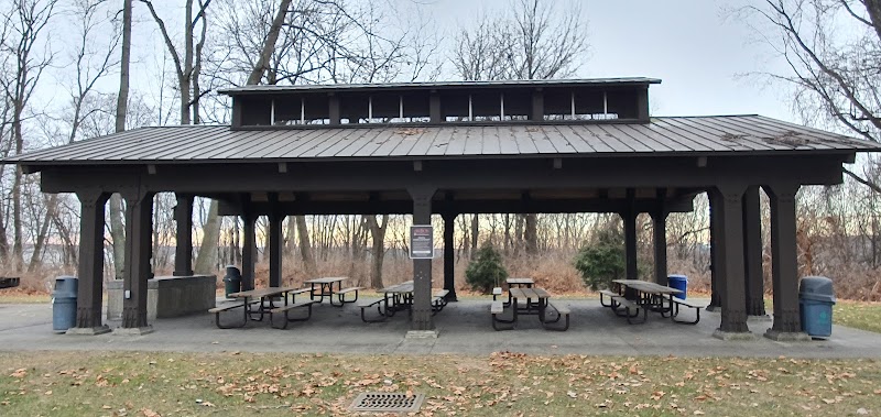 Settler’s Bluff Picnic Area Cleveland atmosphere