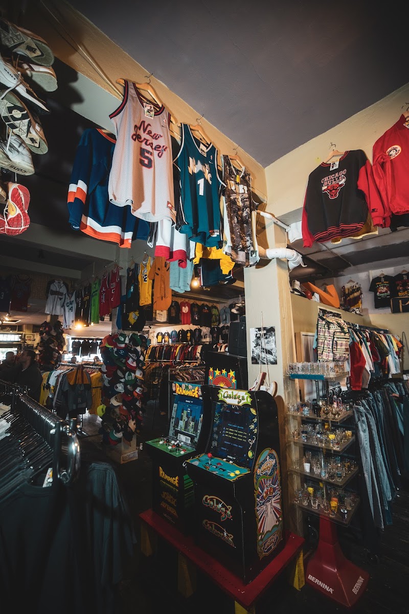Highland Throwbacks Cleveland interior