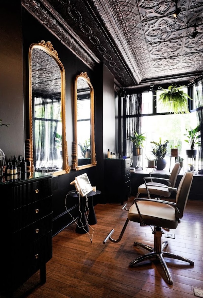 The Cleveland Headspa | Scalp & Skin Cleveland interior