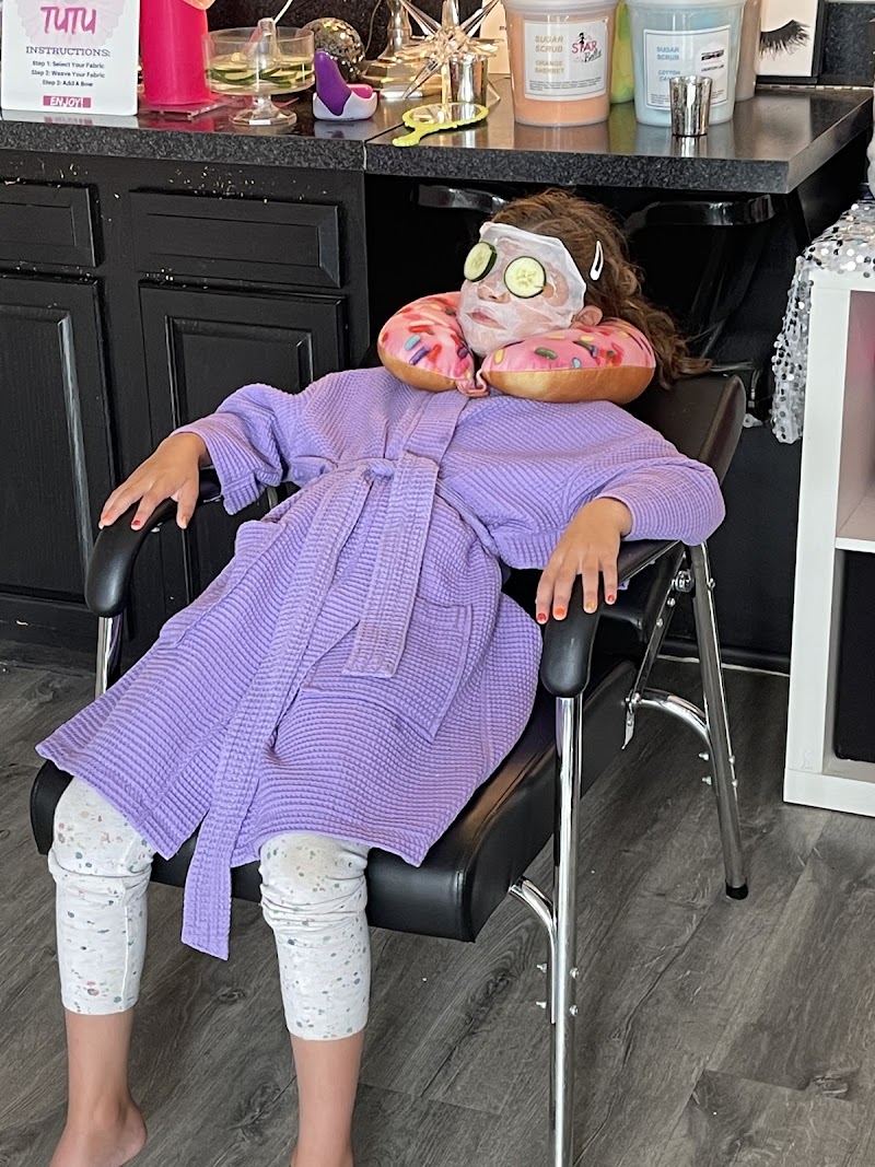 Beyond Imagination Luxury Kid’s Spa Cleveland atmosphere