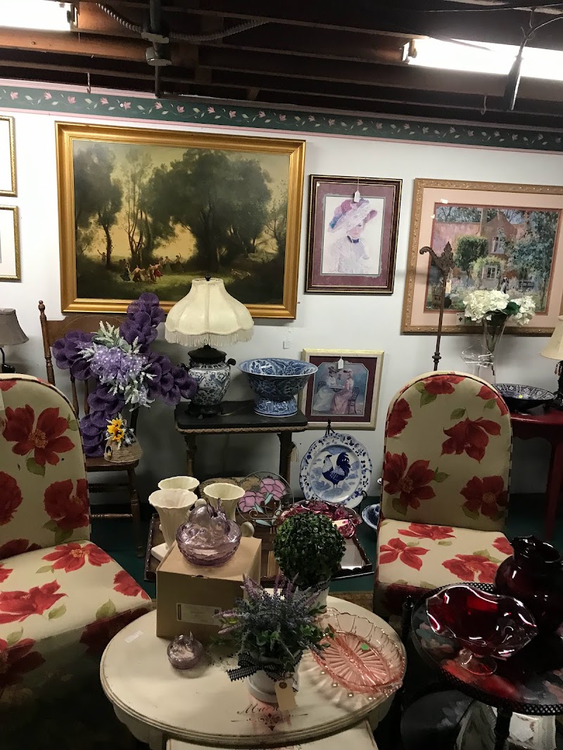 South Hills Antique Gallery Cleveland atmosphere