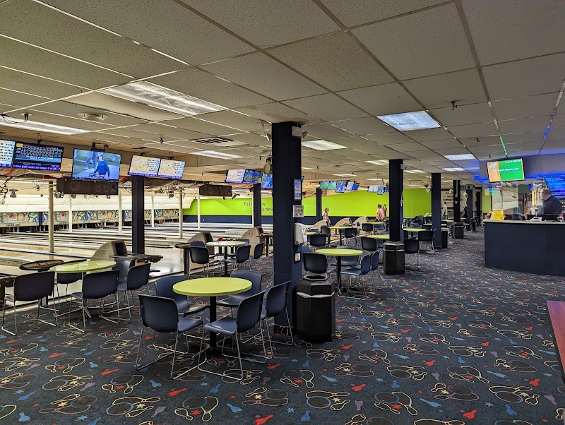 Fairview Lanes Cleveland interior