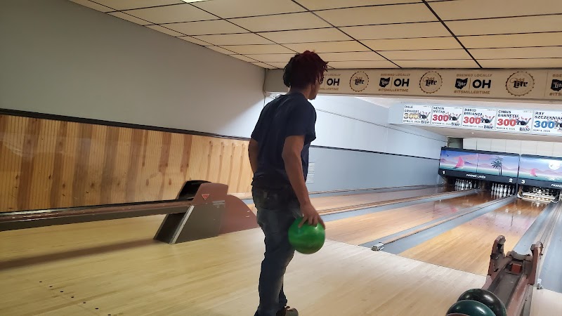 Pawnee Lanes Cleveland interior