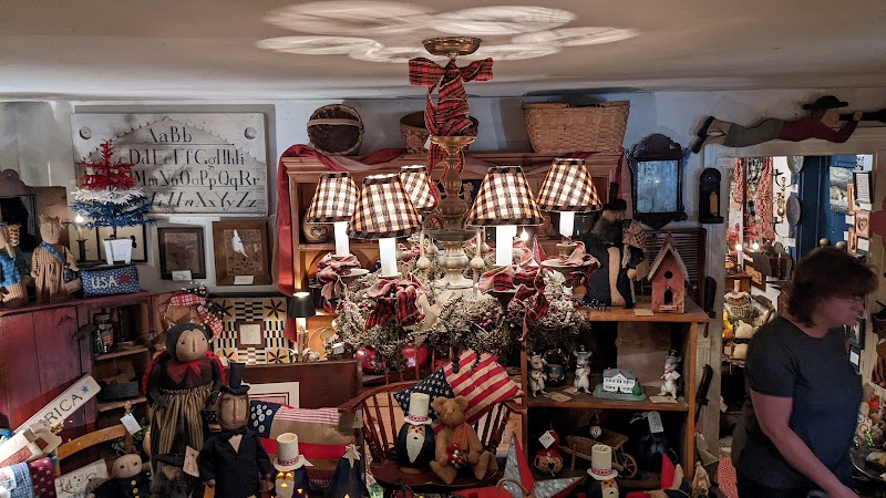 Chagrin Valley Antiques Cleveland atmosphere