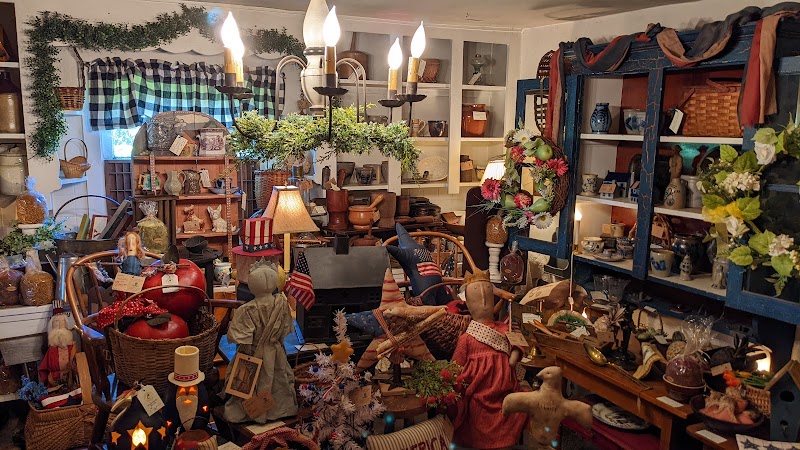 Chagrin Valley Antiques Cleveland atmosphere