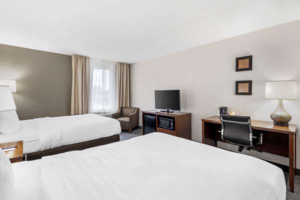 Comfort Inn Splash Harbor Cleveland atmosphere