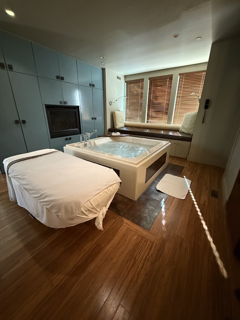 Spa Walden Cleveland interior