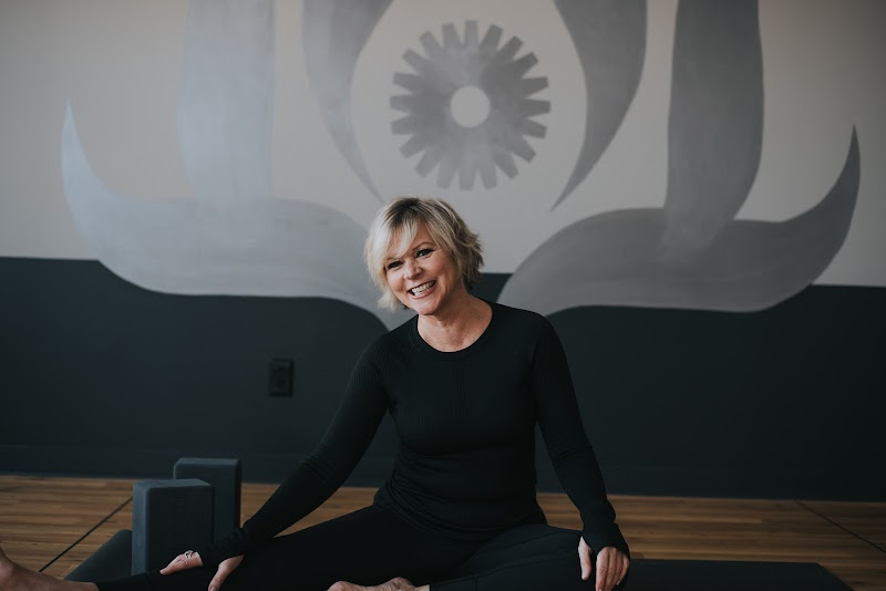 Cleveland Yoga - Beachwood Location in Cleveland