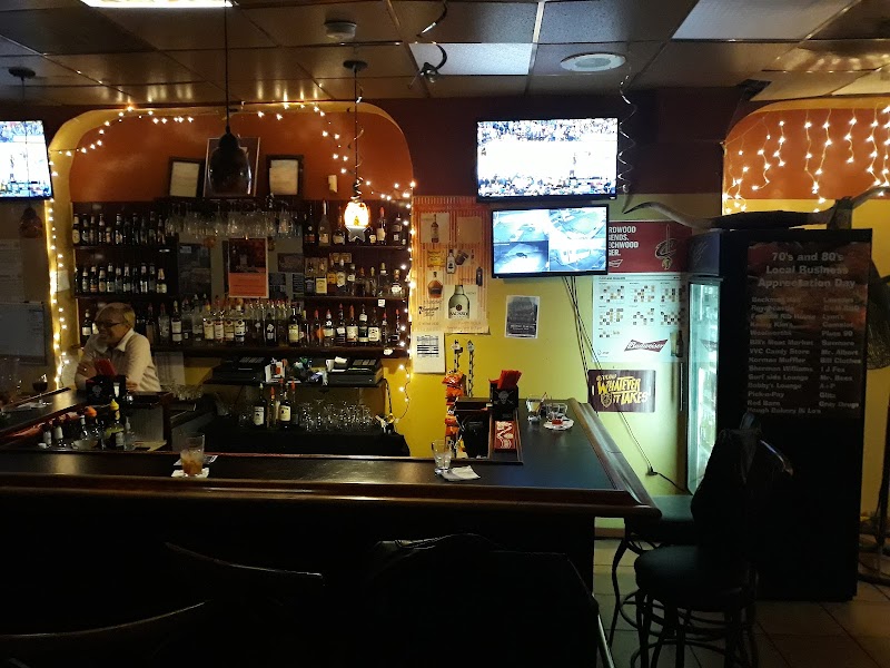 7-Entertainers Cafe & Lounge in Cleveland