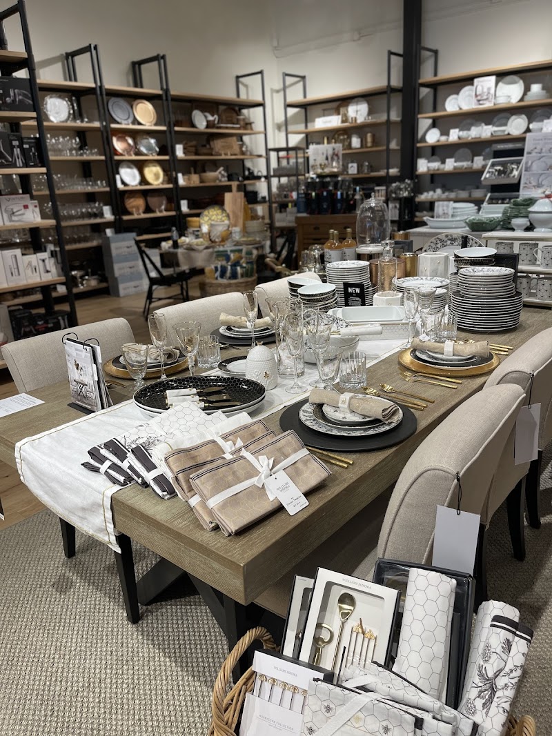 Williams-Sonoma Cleveland interior