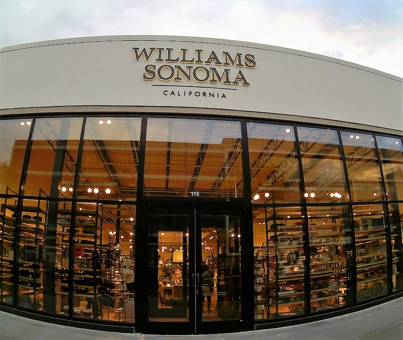 Williams-Sonoma Cleveland atmosphere
