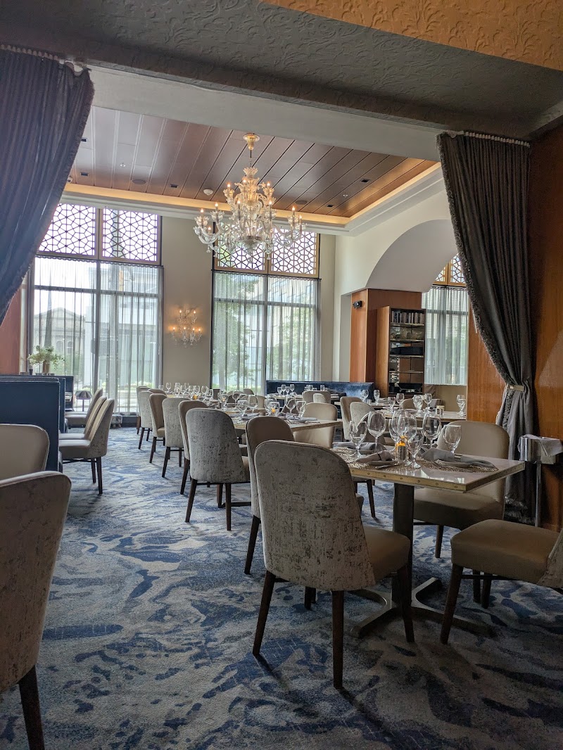 Il Venetian Cleveland atmosphere