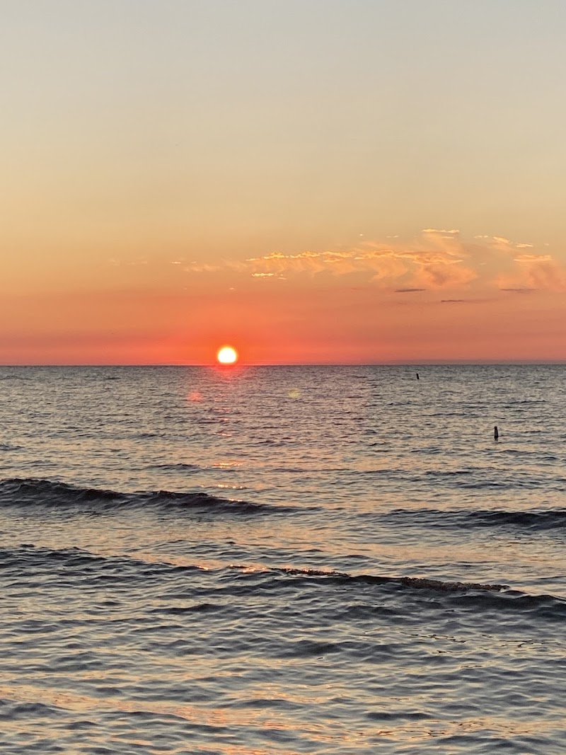 Edgewater Beach Cleveland atmosphere