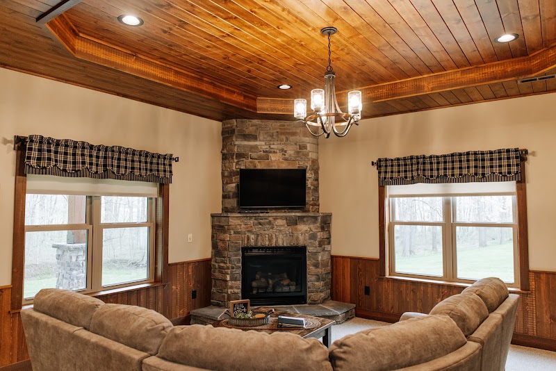Sojourner's Lodge & Cabin Suites Cleveland atmosphere