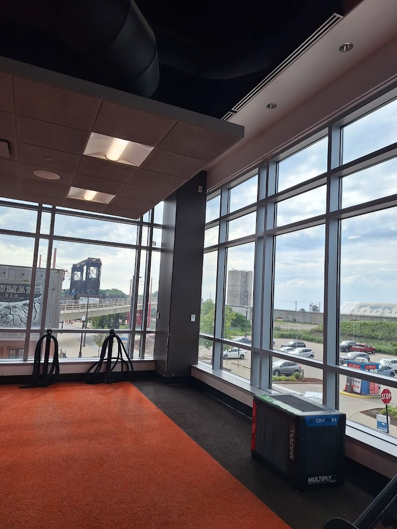 Browns Fit Cleveland atmosphere