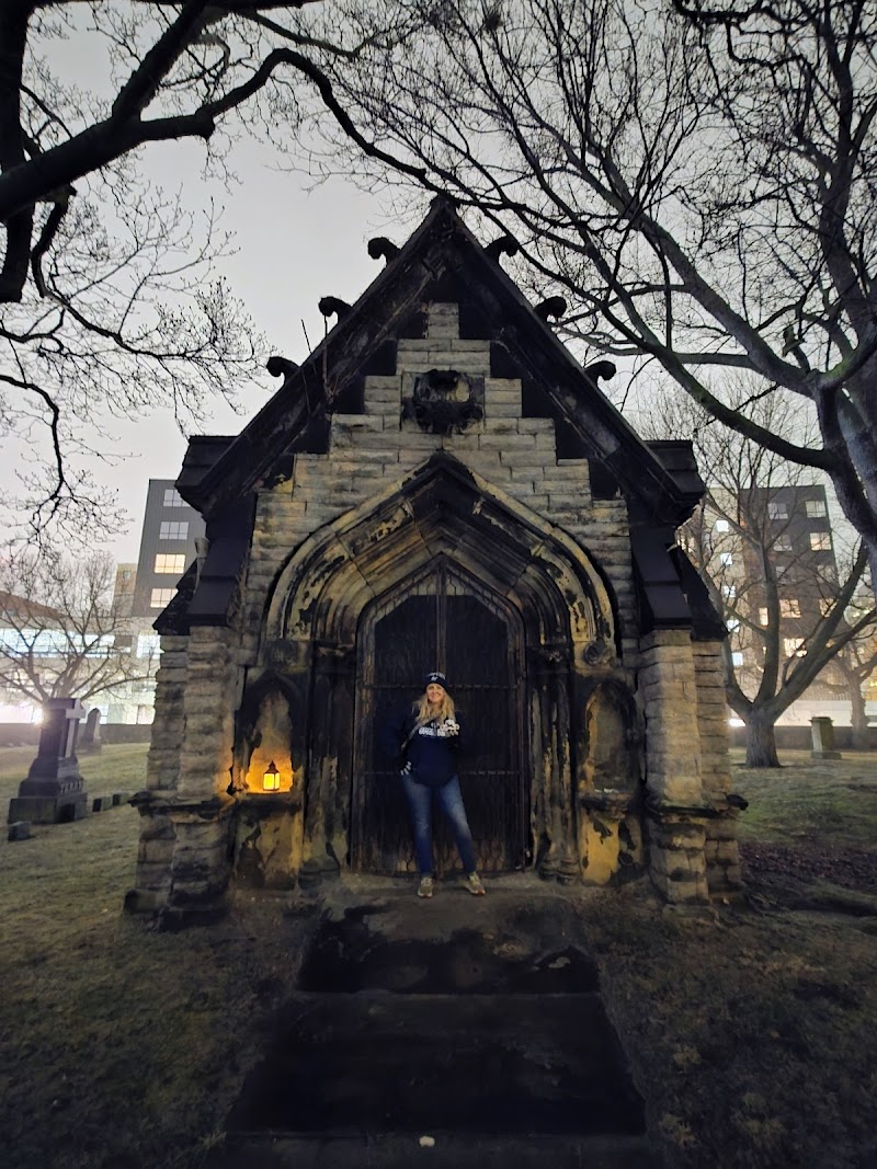 Cleveland Ghost Tours & Haunted Pub Crawls Cleveland interior