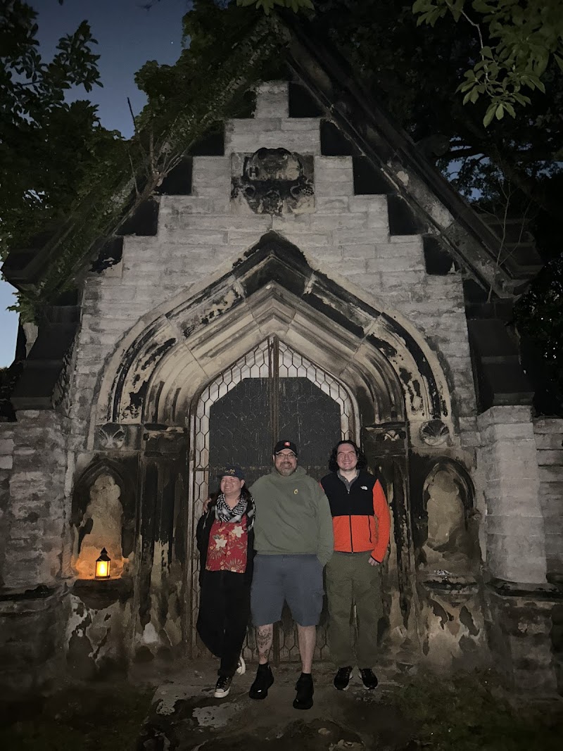 Cleveland Ghost Tours & Haunted Pub Crawls Cleveland atmosphere