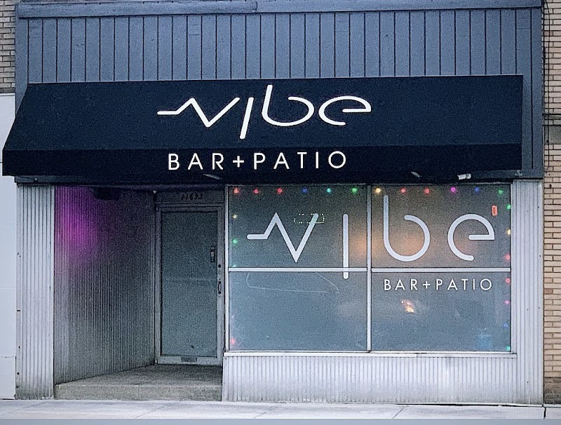 Vibe Bar + Patio Cleveland atmosphere
