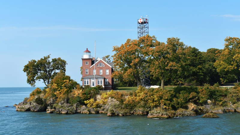 Shores & Islands Ohio Cleveland atmosphere