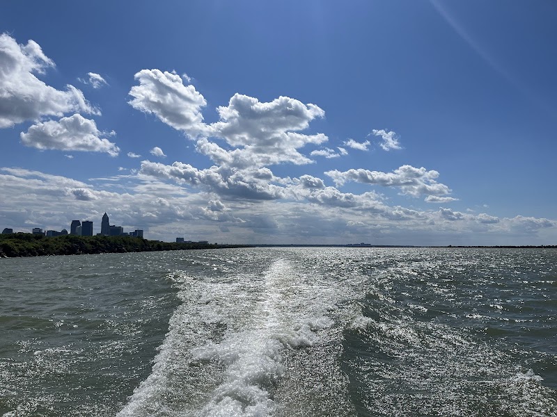 Great Lakes Watersports Cleveland atmosphere