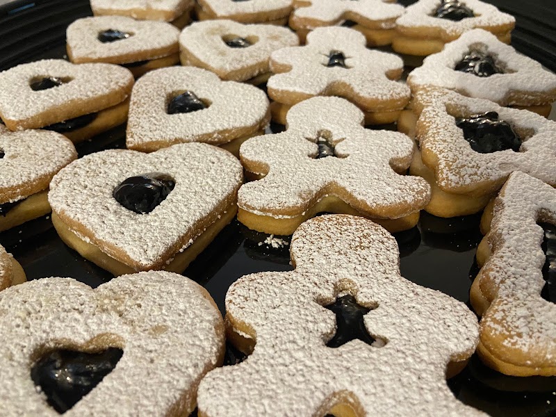 Annie's Signature Sweets Baking School, Baking classes and camps for kids and adults Cleveland atmosphere