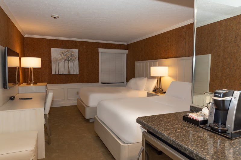 The Grand Resort Cleveland interior