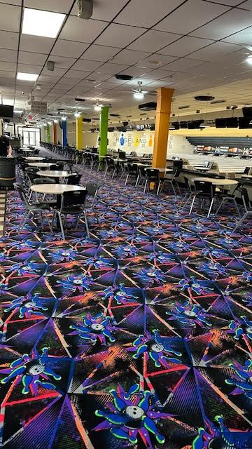 Roseland Lanes Cleveland atmosphere